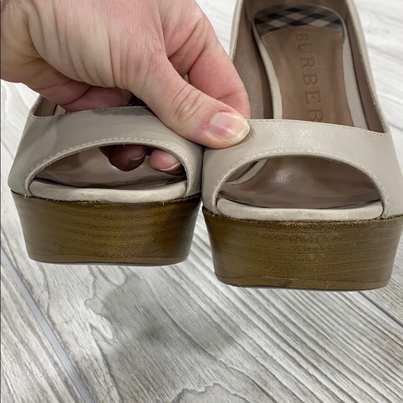 Burberry Trench Settrington Peep Toe Pumps - 41 - Picture 3 of 16